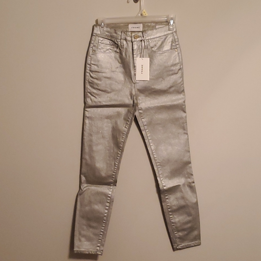 Cute! Silver metallic jeans